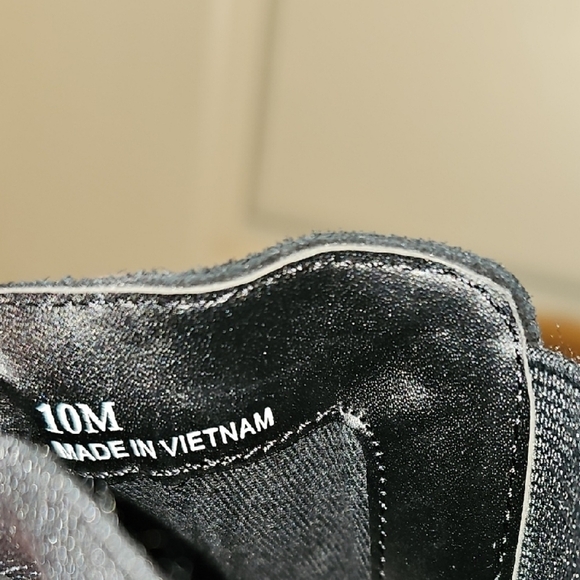 LISA VICKY-Women's Black Suede Ankle Boots Size 10. NIB! - Picture 9 of 12